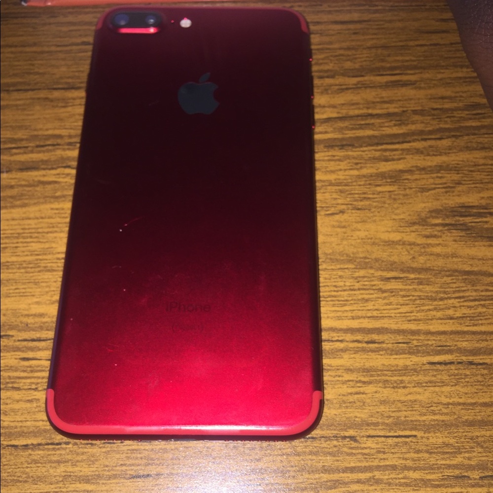 IPhone 7 Plus Red (product)